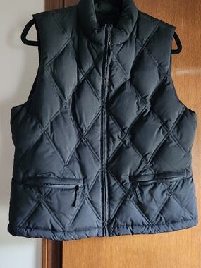 GAP Black Quilted Puffer Vest - Sleeveless Zip Sz L